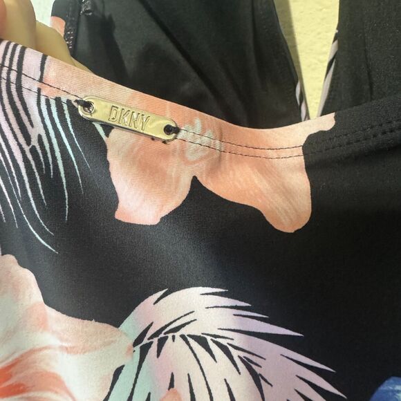 DKNY Swimsuit one piece black floral tropical hibiscus plunge halter sz L - Picture 5 of 8